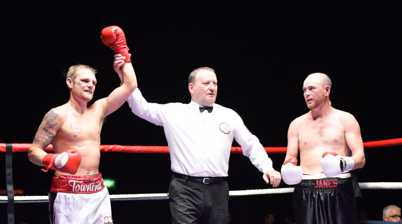Other image for Barrett wins IBF European title on successful night at Metrodome